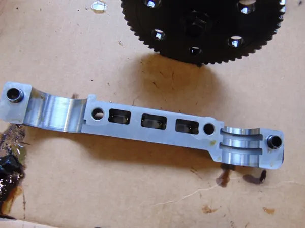 Culata OEM 8K31 para Kia Carens 3 2.0 16V image 10