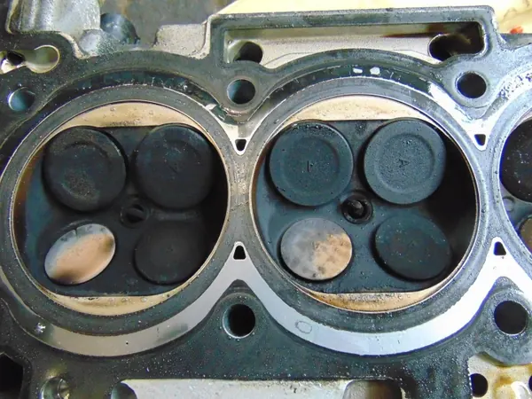 Culata OEM 8K31 para Kia Carens 3 2.0 16V image 3