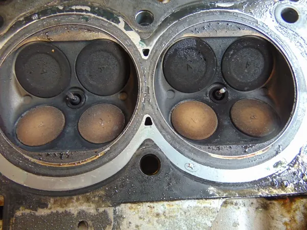 Culata OEM 8K31 para Kia Carens 3 2.0 16V image 5