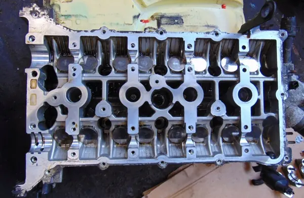 Culata OEM 8K31 para Kia Carens 3 2.0 16V image 6