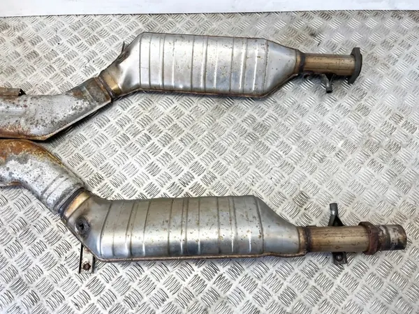 Catalyseur OEM A1294904714 pour Mercedes-Benz SL image 3