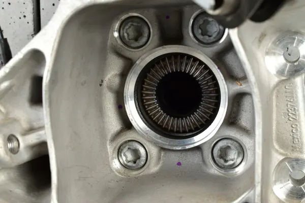 BMW X5 G05 X6 G06 X7 G07 Giunto Posteriore Sinistro OEM 530510550 image 8