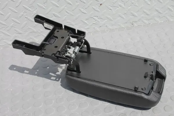 Framtunnel armstöd OEM 84660H8000 Kia Rio IV image 3