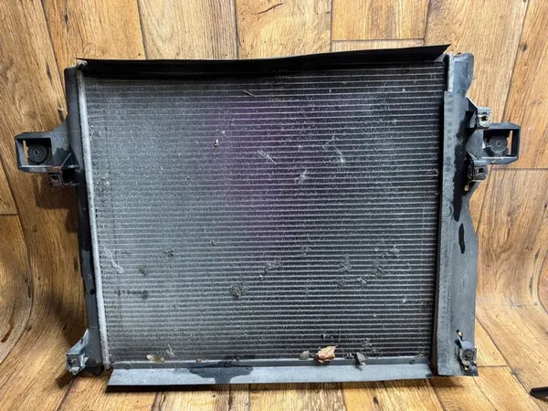 Radiador de agua JEEP GRAND CHEROKEE WK 3.0 CRD image 3