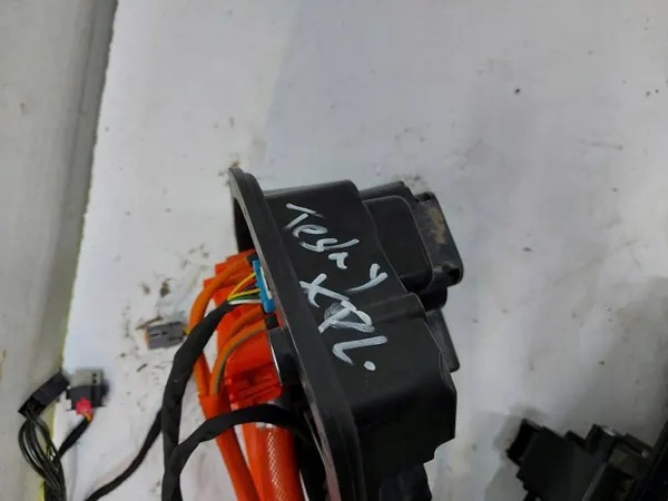 Tesla OEM 1537264-20-B Latauskaapeli & luukkukontrolleri image 8