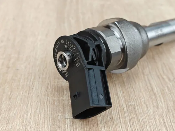 Injector Combustível OEM 8579236 para BMW 2.0D B47D image 4