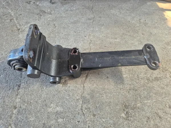 OEM 85417203059 ohjaustangon kiinnike MAN TGL/TGM image 2
