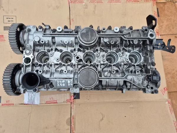 Culasse Volvo S40 2.4 OEM 8642289004 image 2