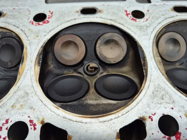 Culasse Volvo S40 2.4 OEM 8642289004 image 10