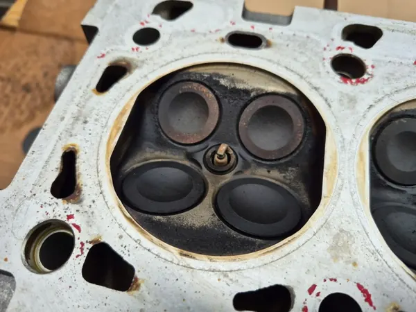 Culasse Volvo S40 2.4 OEM 8642289004 image 8