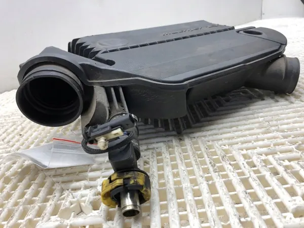 Ilmansuodattimen Kotelo Fiat Doblo II 1.3 90HV image 2