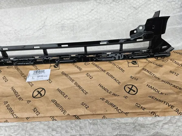 Griglia paraurti anteriore AUDI A6 C7 LIFT OEM 4G0807683B image 3