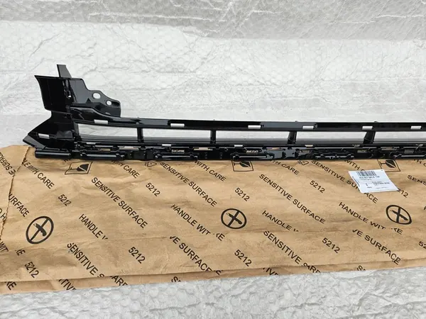 Griglia paraurti anteriore AUDI A6 C7 LIFT OEM 4G0807683B image 4