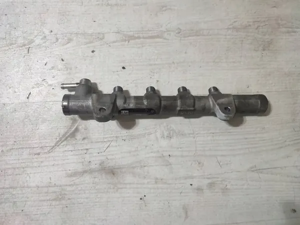 Riel de combustible Mercedes-Benz GLK (X204) 2013 image 3