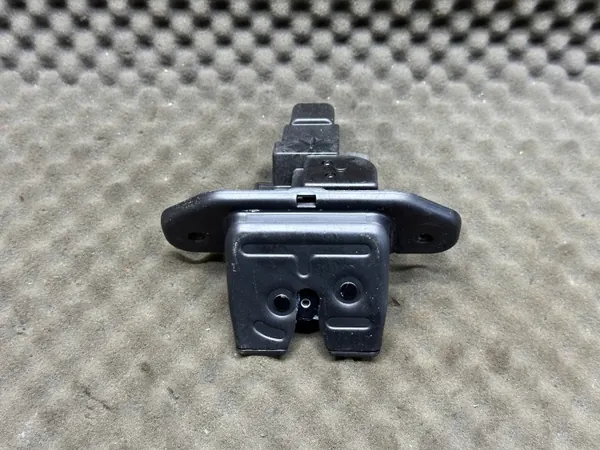 Cerrojo de maletero OEM 81230H8000 para Kia Rio - Usado image 2
