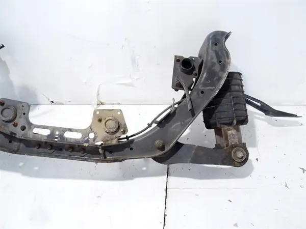 Viga suspensão cabine traseira OEM LORK-1-526696 Mercedes image 4