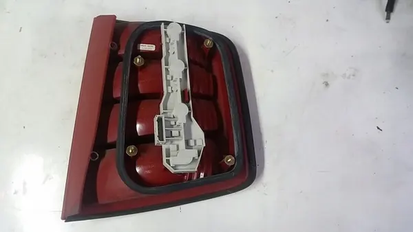 SKODA FABIA I SEDÁN LUZ TRASERA IZQUIERDA 6Y9945111B image 3