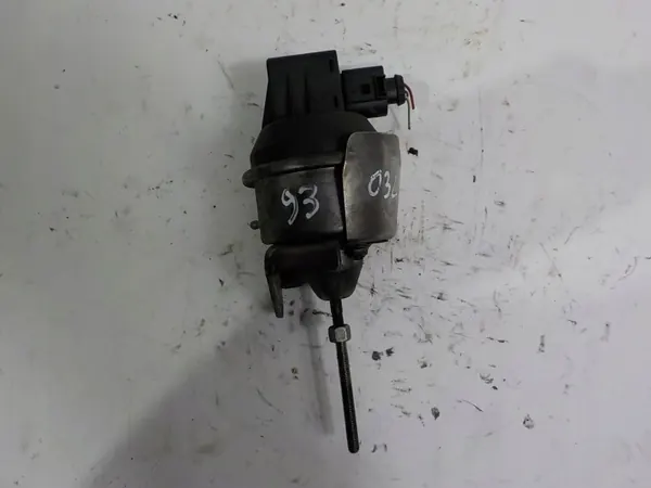 Turboactuator OEM 03L253056A voor VW Passat B6 image 2