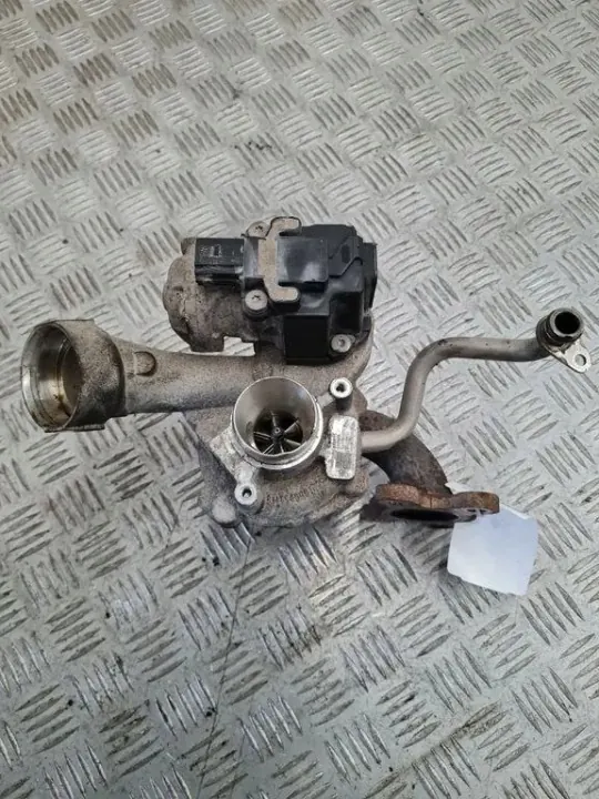 Turbo usado OEM 04E145725AB para Skoda Fabia III image 4