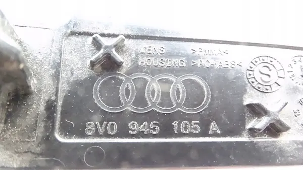 Takavalaisin Vasemmalle Audi A3 8V 8V0945105A image 4