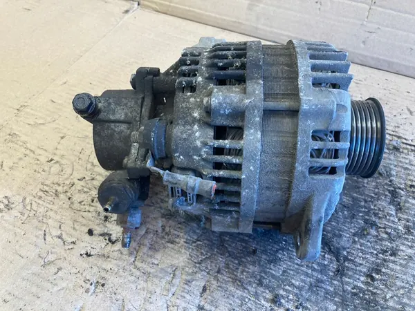 OPEL ASTRA G II 1.7 Vaihtovirtageneraattori Imupumppu 93175799 image 2