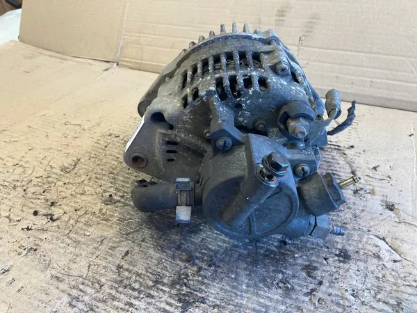 OPEL ASTRA G II 1.7 Vaihtovirtageneraattori Imupumppu 93175799 image 4