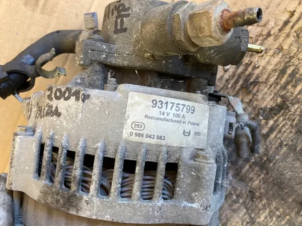 OPEL ASTRA G II 1.7 Vaihtovirtageneraattori Imupumppu 93175799 image 6