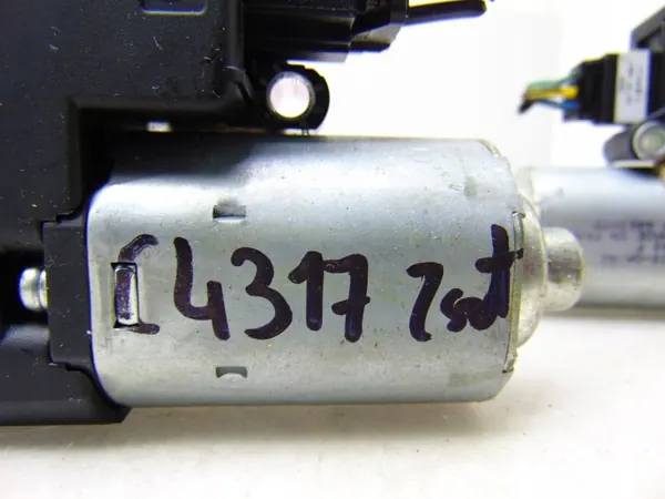 Motor de teto solar OEM 6922257 para BMW E90 E63 E81 image 4