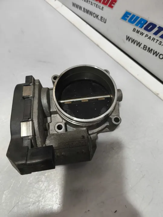 BMW E69 E61 E81 E88 E90 E93 Drosselklappe image 3