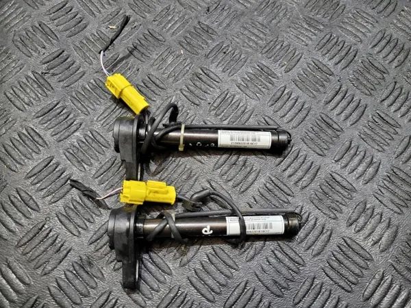OEM 2139062201 Pyrotechnische Motorkaplading Links/Rechts image 2