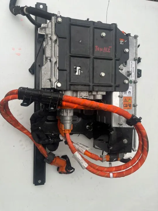 OEM 00501566400 Contrôleur Batterie Alfa Romeo Tonale image 2