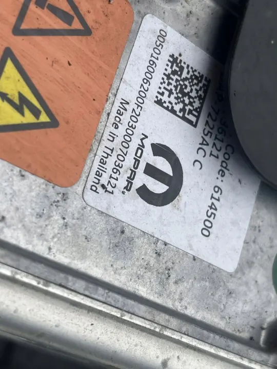 OEM 00501566400 Contrôleur Batterie Alfa Romeo Tonale image 4