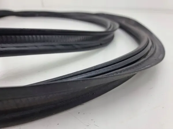 Joint caoutchouc coffre arrière OEM 80F827705 Audi Q5 SQ5 image 5