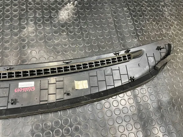 Ford Transit Custom MK1 Lift 17-23 Front Inner Window Seal image 6