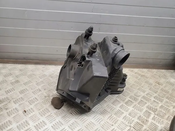 Audi Q5 SQ5 2013 Ilmansuodattimen kotelo image 6