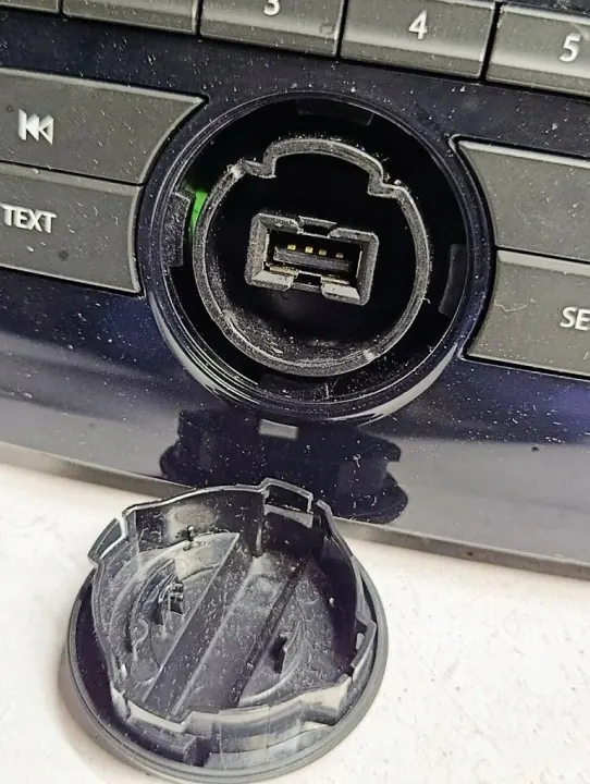 Renault Captur I LIFT 13-19 Radio OEM 281156585R image 5