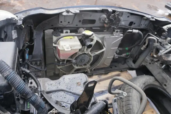 TOYOTA YARIS II Framskärm Motorhuv Paragraf Färg 209 image 9