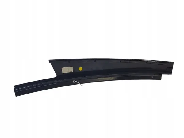 Moldura ventana trasera lado derecho BMW 5 G30 G31 G38 739014008 image 3