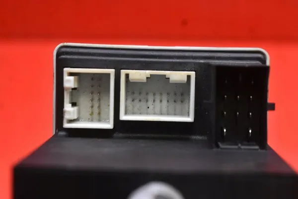 Centrallås Pump Audi A4 B5 Sedan 94-99 8L0862257E image 6