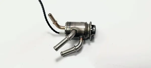 AdBlue-injector OEM 05L131113K voor Audi A4 B9 image 4