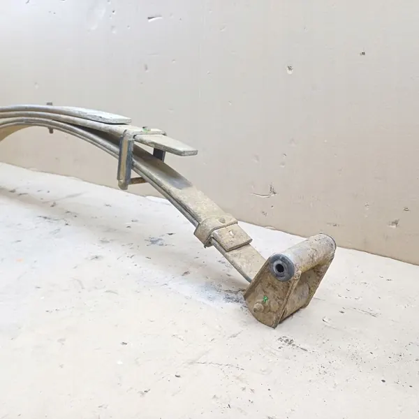 Ressort arrière OEM MAM80384 pour VW Amarok 2010 image 4