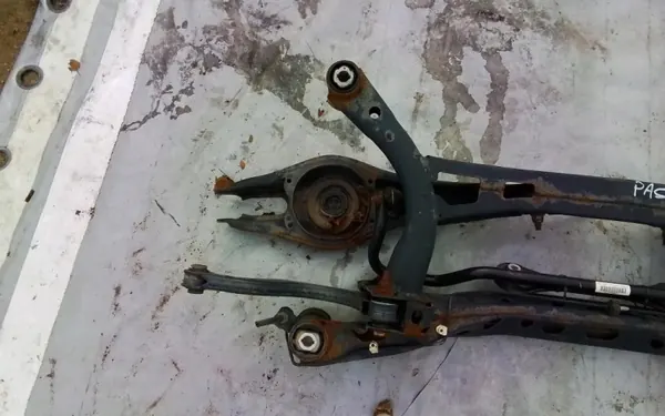 OEM Wrakowisko-6187- Hinterachsträger Gebraucht image 4
