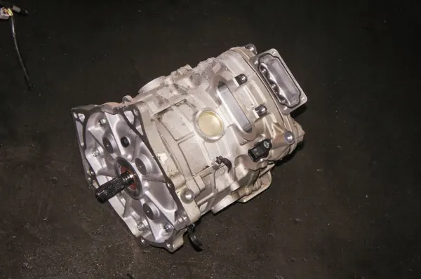 Gebruikte Nissan elektromotor OEM 290C06UM0B image 4