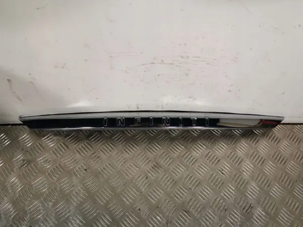 Tapete de maletero Infiniti Q50 OEM FBZ4858 - Usado image 2