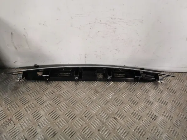 Tapete de maletero Infiniti Q50 OEM FBZ4858 - Usado image 3
