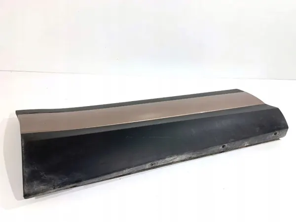 OEM K8D2274A48A Höger Bakdörrlist Land Rover image 4