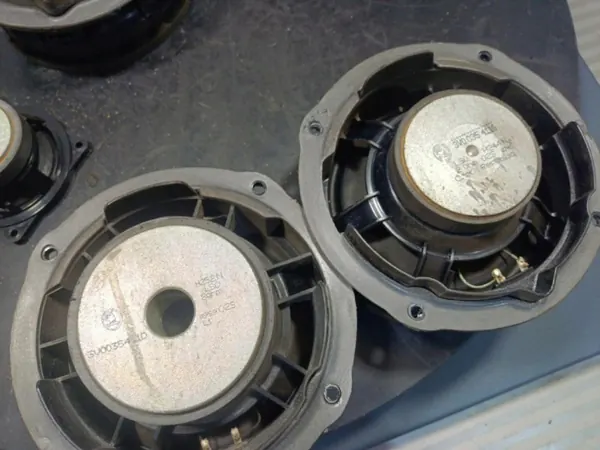 Skoda Superb III Luidsprekers Set OEM Wrakowisko-27780- image 7