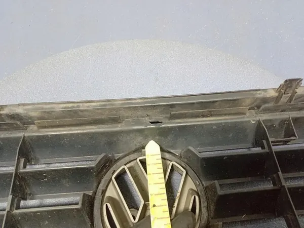 VW GOLF II 2 Grille 191853653J L90E image 7