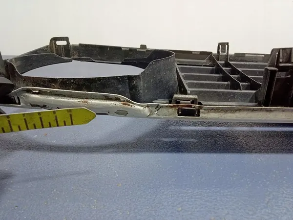 VW GOLF II 2 Grille 191853653J L90E image 9