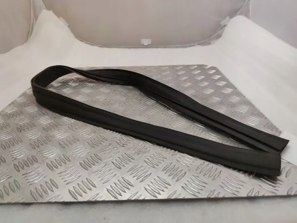 Peças de soleira e pilar Lexus NX OEM 6786478010 image 3